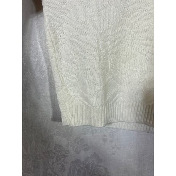 Vintage Sweater Small White Textured Knit Crew Neck USA Made Spunky Acrylic - Picture 3 of 10